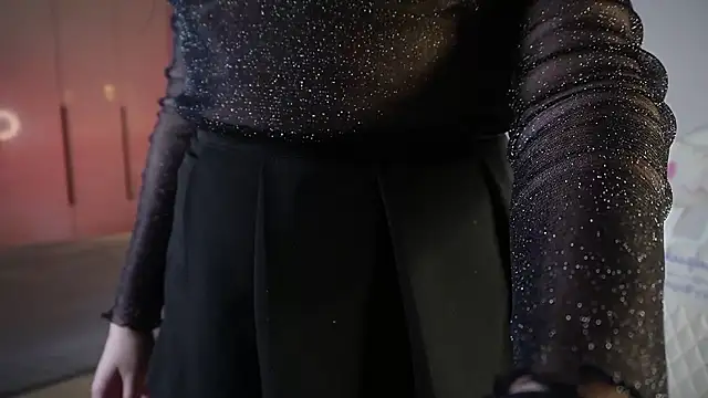 ArleighFrankson online show from December 2, 2024, 2:52 pm