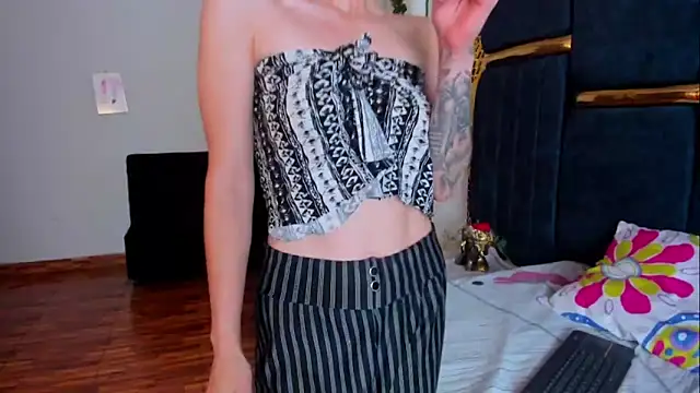 Snapshot of fulfill_fantasies1 chatting on October 12, 2025, 3:33 pm fulfill fantasies1 online show from October 12, 2025, 3:33 pm