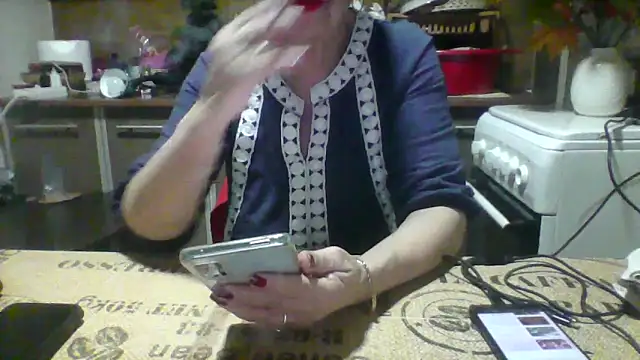 Snapshot of Ely_Elenita chatting on March 20, 2026, 7:30 pm Ely Elenita online show from March 20, 2026, 7:30 pm