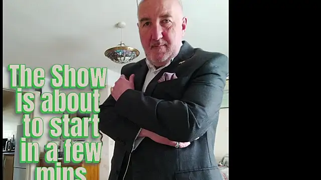 Snapshot of Adamdaddybear chatting on March 7, 2026, 8:11 am Adamdaddybear online show from March 7, 2026, 8:11 am