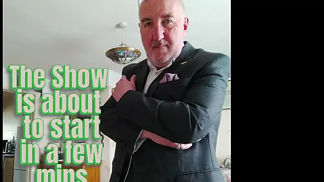 Snapshot of Adamdaddybear chatting on June 7, 2026, 7:34 am Adamdaddybear online show from June 7, 2026, 7:34 am