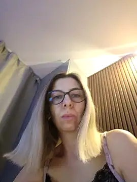 SukyGirl online show from December 12, 2024, 4:26 am