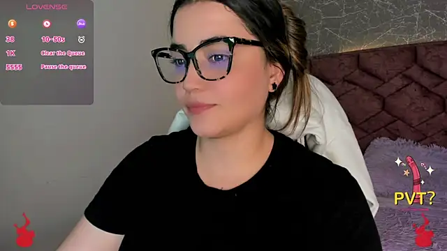 Snapshot of Lucia_star__ chatting on December 2, 2024, 7:16 pm Lucia star online show from December 2, 2024, 7:16 pm