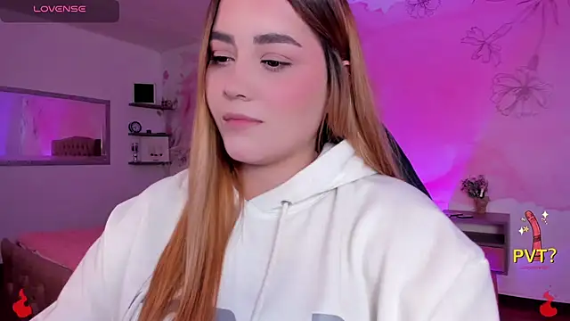 Snapshot of Lucia_star__ chatting on February 22, 2025, 2:28 am Lucia star online show from February 22, 2025, 2:28 am