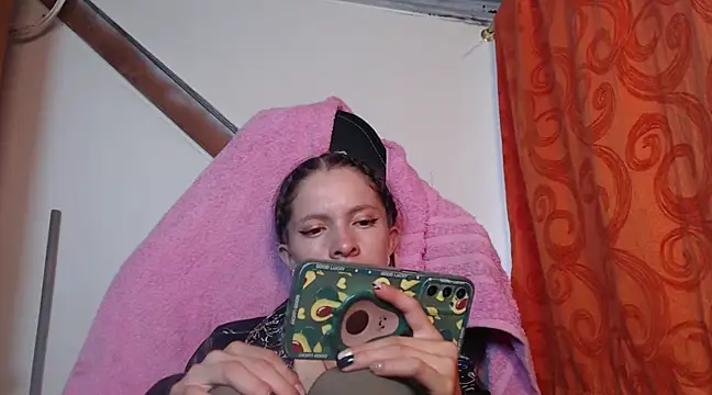 sweetdam12 online show from January 28, 2025, 8:15 pm