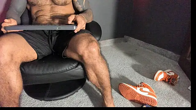 Snapshot of Brock_hurn1 chatting on September 24, 2025, 12:03 am Brock hurn1 online show from September 24, 2025, 12:03 am