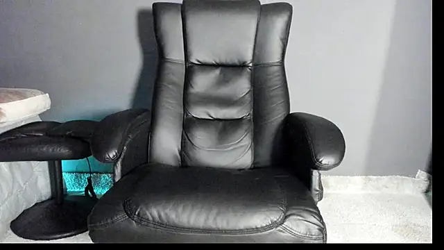 Snapshot of Brock_hurn1 chatting on October 29, 2025, 2:03 am Brock hurn1 online show from October 29, 2025, 2:03 am