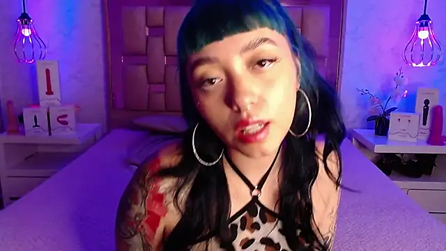 Snapshot of GigiVolkova chatting on January 2, 2025, 10:33 pm GigiVolkova online show from January 2, 2025, 10:33 pm