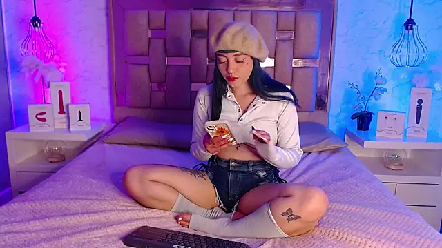 Snapshot of GigiVolkova chatting on February 6, 2025, 8:02 pm GigiVolkova online show from February 6, 2025, 8:02 pm