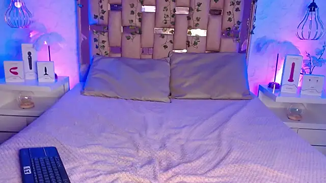 Snapshot of GigiVolkova chatting on March 4, 2025, 9:00 pm GigiVolkova online show from March 4, 2025, 9:00 pm