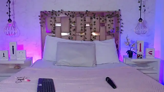 Snapshot of GigiVolkova chatting on September 10, 2025, 8:20 pm GigiVolkova online show from September 10, 2025, 8:20 pm