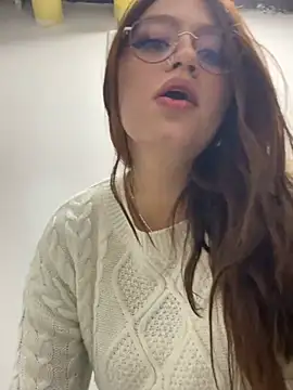 sweet valery21 online show from February 28, 2025, 2:20 pm