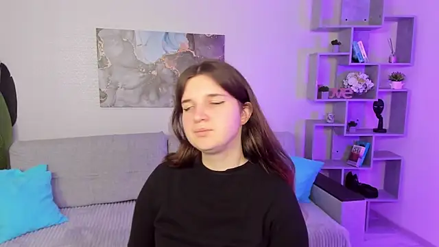 Snapshot of BonneyLove chatting on September 14, 2025, 5:45 pm BonneyLove online show from September 14, 2025, 5:45 pm