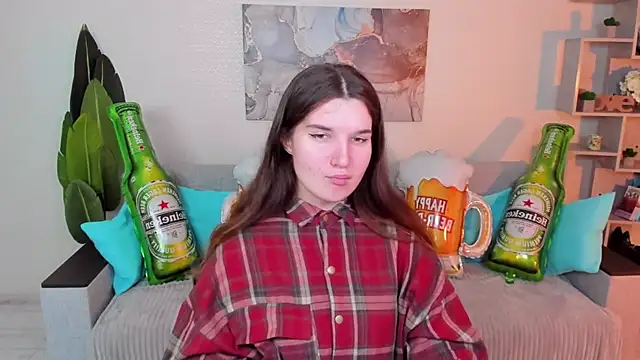 Snapshot of BonneyLove chatting on September 18, 2025, 5:48 pm BonneyLove online show from September 18, 2025, 5:48 pm