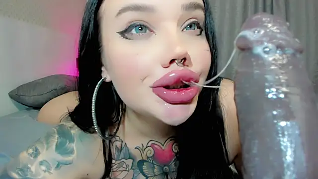 Snapshot of Aira_vi chatting on June 20, 2026, 2:03 am Aira vi online show from June 20, 2026, 2:03 am