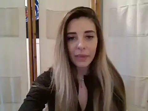 Snapshot of MissBella131 chatting on January 9, 2025, 2:07 pm MissBella131 online show from January 9, 2025, 2:07 pm