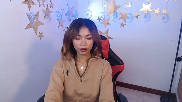 Snapshot of Perla_prg chatting on October 10, 2025, 9:03 pm Perla prg online show from October 10, 2025, 9:03 pm