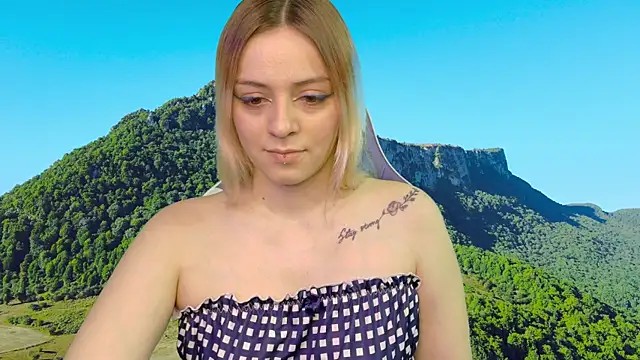 Snapshot of Dolce--Mia---Bianchi__07 chatting on March 11, 2025, 1:45 pm Dolce--Mia---Bianchi 07 online show from March 11, 2025, 1:45 pm