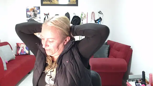 emperabigbootybigass online show from October 20, 2025, 12:16 pm