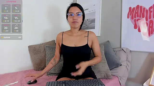 Snapshot of Lilith_dh chatting on September 29, 2025, 10:09 am Lilith dh online show from September 29, 2025, 10:09 am