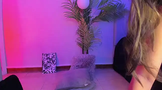 Snapshot of Manu_Velez chatting on December 2, 2024, 4:42 pm Manu Velez online show from December 2, 2024, 4:42 pm