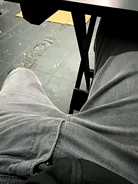 Farias8837 online show from October 30, 2025, 5:24 pm