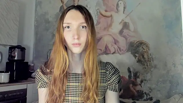 LisaIcon online show from April 13, 2026, 6:57 pm