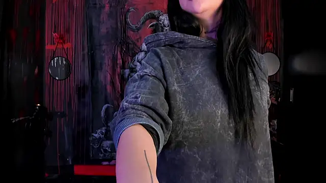 Kylie-fox online show from June 5, 2026, 1:01 am