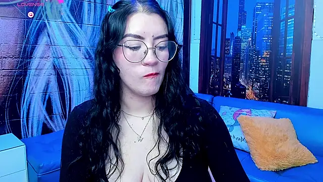 Snapshot of Violetaa_diazz chatting on February 2, 2025, 12:19 am Violetaa diazz online show from February 2, 2025, 12:19 am