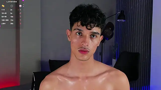 Snapshot of Busterspinter chatting on December 1, 2024, 10:21 pm Busterspinter online show from December 1, 2024, 10:21 pm