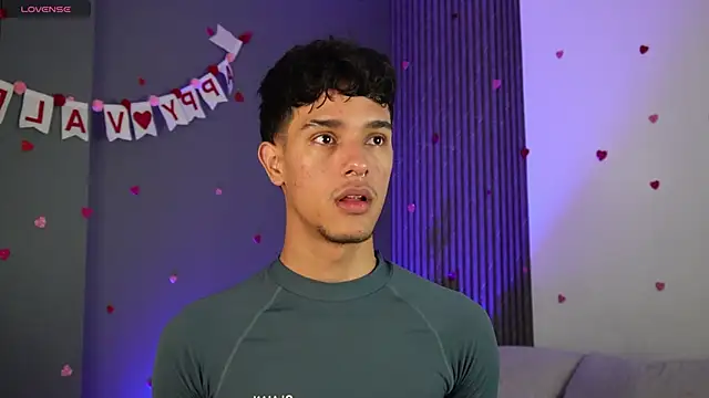 Snapshot of Busterspinter chatting on February 23, 2025, 9:22 am Busterspinter online show from February 23, 2025, 9:22 am