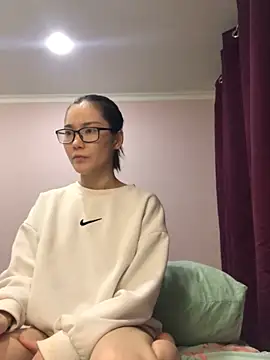 Snapshot of Milka23 chatting on December 9, 2024, 1:51 am Milka23 online show from December 9, 2024, 1:51 am