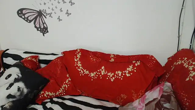 Snapshot of LadyHellene chatting on February 2, 2025, 5:15 pm LadyHellene online show from February 2, 2025, 5:15 pm