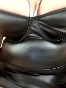 Snapshot of Mature_hot_mom chatting on October 21, 2025, 10:21 pm Mature hot mom online show from October 21, 2025, 10:21 pm