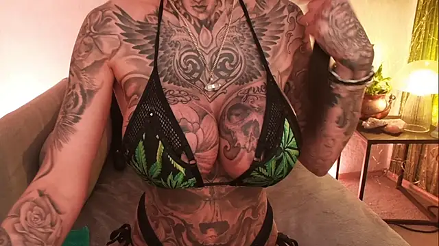 Snapshot of MeganWitch chatting on March 17, 2025, 8:30 pm MeganWitch online show from March 17, 2025, 8:30 pm