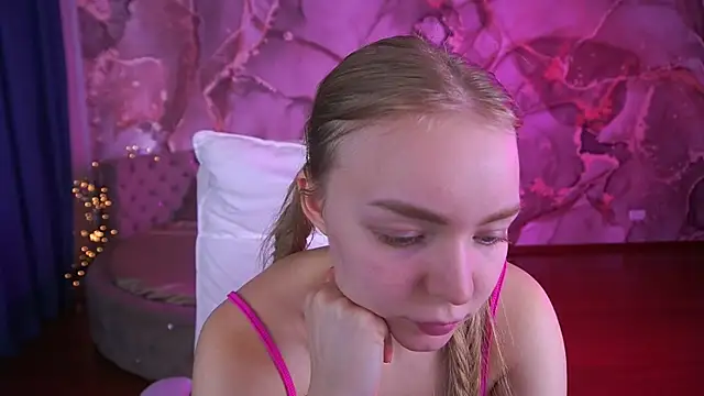 EmilySunshineS online show from October 26, 2025, 8:20 am