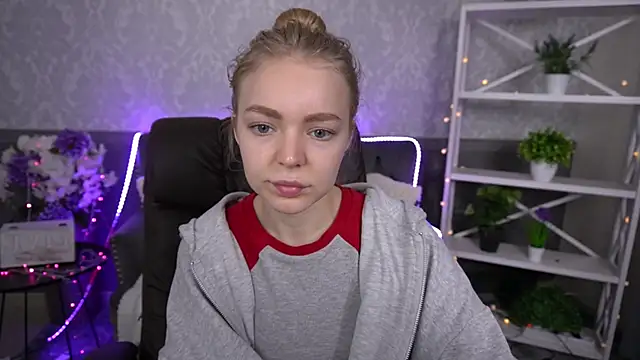 EmilySunshineS online show from November 23, 2025, 7:41 am