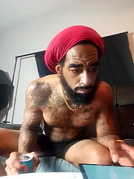 Snapshot of FragrantWind5 chatting on November 18, 2025, 2:06 am FragrantWind5 online show from November 18, 2025, 2:06 am