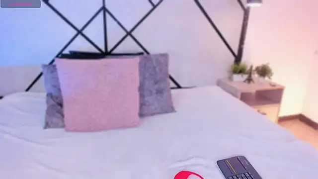 marie miller  online show from September 25, 2025, 12:20 pm