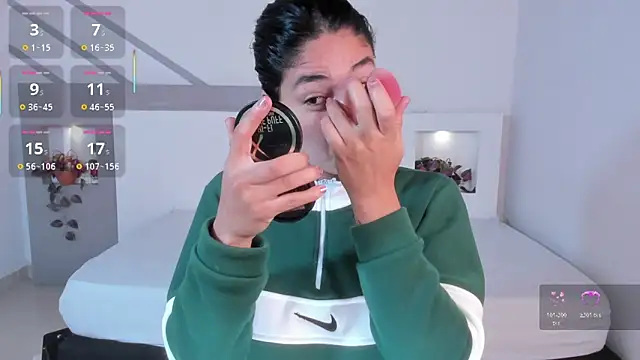 Snapshot of ScarlettWet9 chatting on November 7, 2025, 9:31 am ScarlettWet9 online show from November 7, 2025, 9:31 am