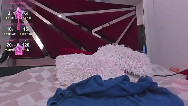 Snapshot of GiaFu chatting on December 31, 2024, 6:24 pm GiaFu online show from December 31, 2024, 6:24 pm