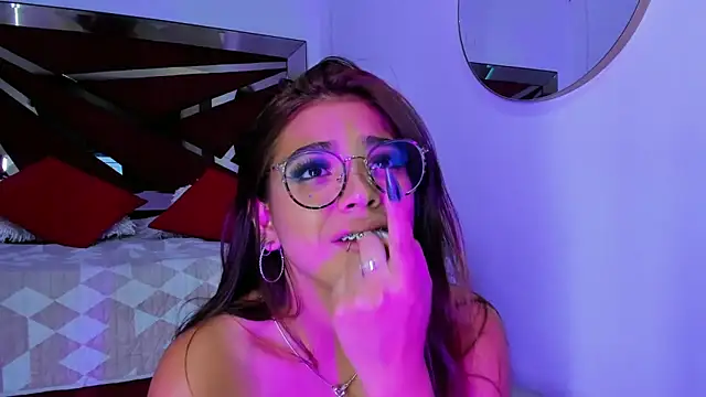 Snapshot of GiaFu chatting on March 12, 2025, 9:03 pm GiaFu online show from March 12, 2025, 9:03 pm