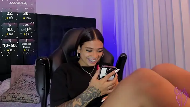 GiaFu online show from December 22, 2025, 6:16 pm