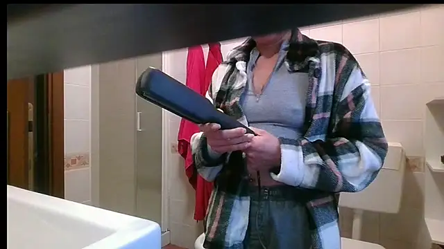 KarolinaReaper online show from March 2, 2026, 2:35 pm