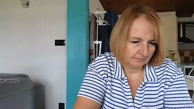 Sandcoq online show from June 2, 2026, 8:27 am