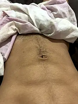 Snapshot of E_Himeros chatting on November 19, 2025, 12:38 pm E Himeros online show from November 19, 2025, 12:38 pm