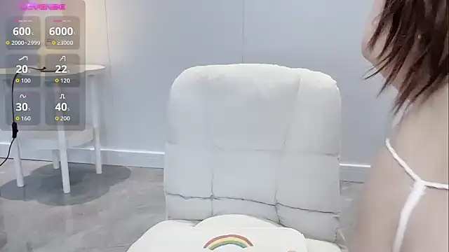 jiaozi-kiss online show from October 21, 2025, 2:01 am