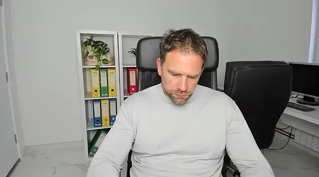 John-E-Dough online show from December 3, 2024, 8:16 am