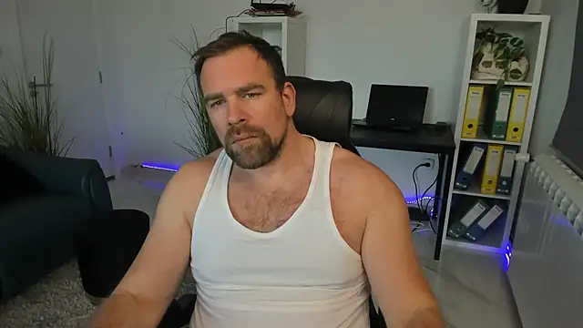 John-E-Dough online show from November 25, 2025, 8:58 am