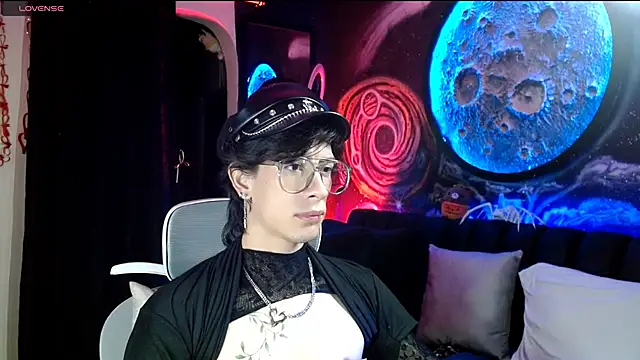 Snapshot of Yedrix chatting on February 13, 2026, 5:53 pm Yedrix online show from February 13, 2026, 5:53 pm